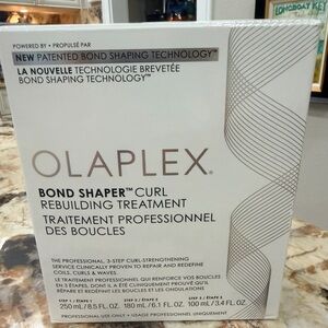 OLAPLEX Bond Shaper Curl Treatment - White